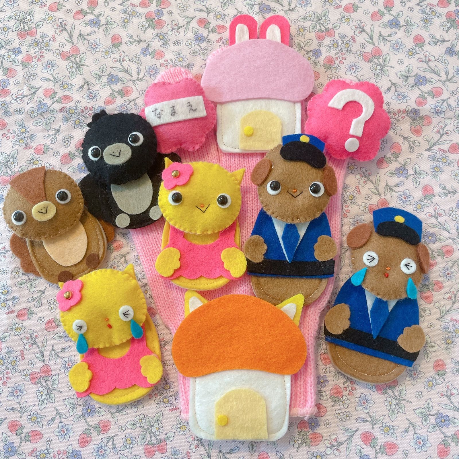 フェルト人形 保育教材 エプロンシアター 犬のおまわりさん まいごのこねこちゃん 保育所実習での学生の製作教材を紹介します！ │ 短期大学部・保育科