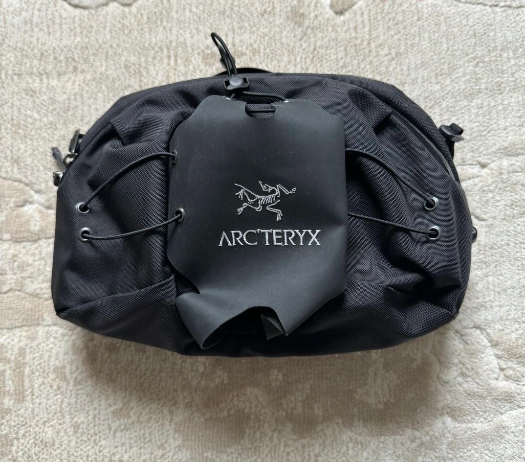 ARCTERYX  WAISTPACK 5L アークテリクス  ボディバッグ　ブラック