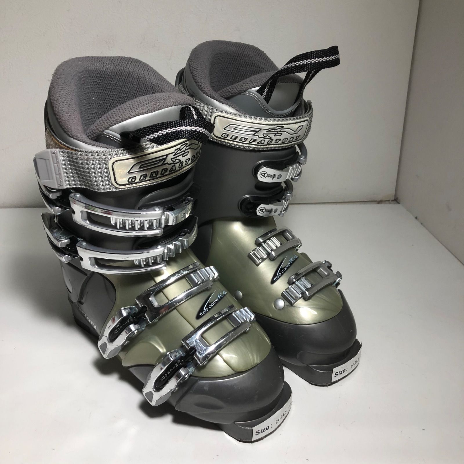 スキーブーツ 24cm GENFACTORY ゲンファクトリー FUTURE」の待望