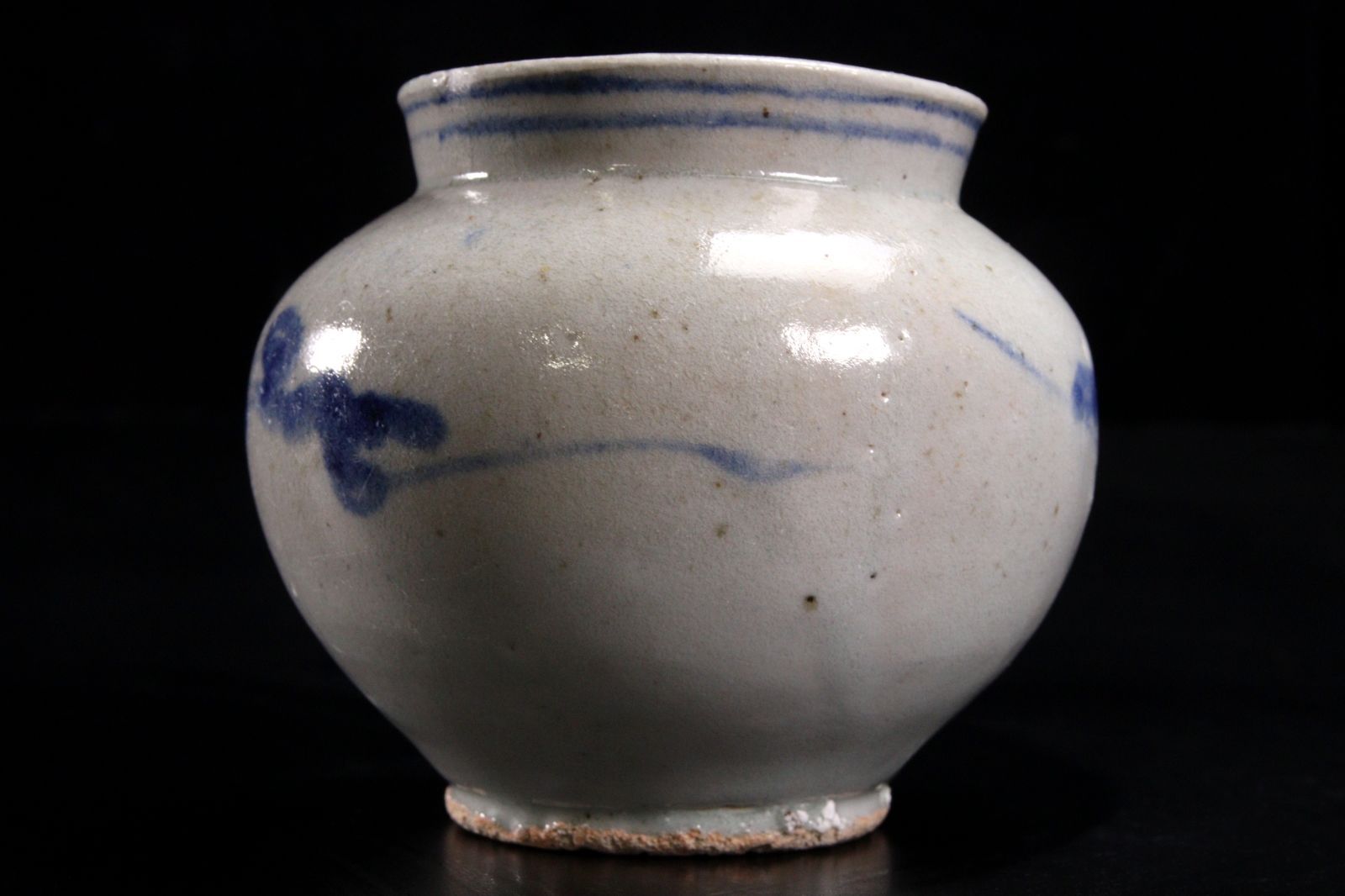 李朝初期　染付の盃　箱付き　R65-2 李朝 白磁製 染付壷 11.5cm 箱付 朝鮮 唐物 骨董 古美術 楾 Y41