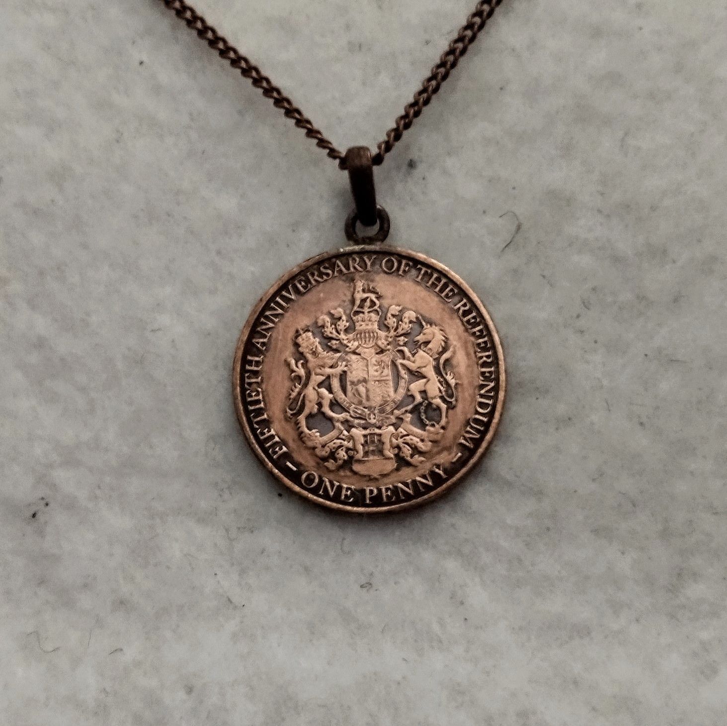 コインネックレス バチカン 大天使ミカエル バチカン市国のコインネックレス 着けっ放しOK