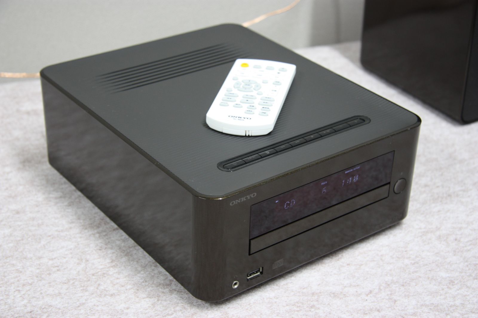 ONKYO CD/USB/Bluetooth搭載ミニコンポ CR-U5 ブラウン ONKYO CD/USB/NFC対応Bluetooth搭載ミニコンポ CR-U5 ブラウン色