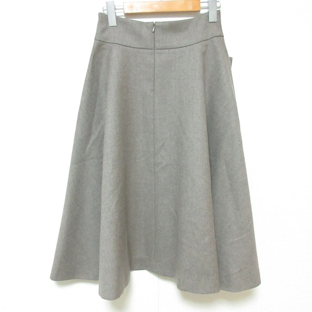 未使用級✨7.6万 フォクシー リズムフレア スカート 雑誌掲載 グレー 40 未使用級✨7.6万 フォクシー リズムフレア スカート 雑誌掲載 グレー