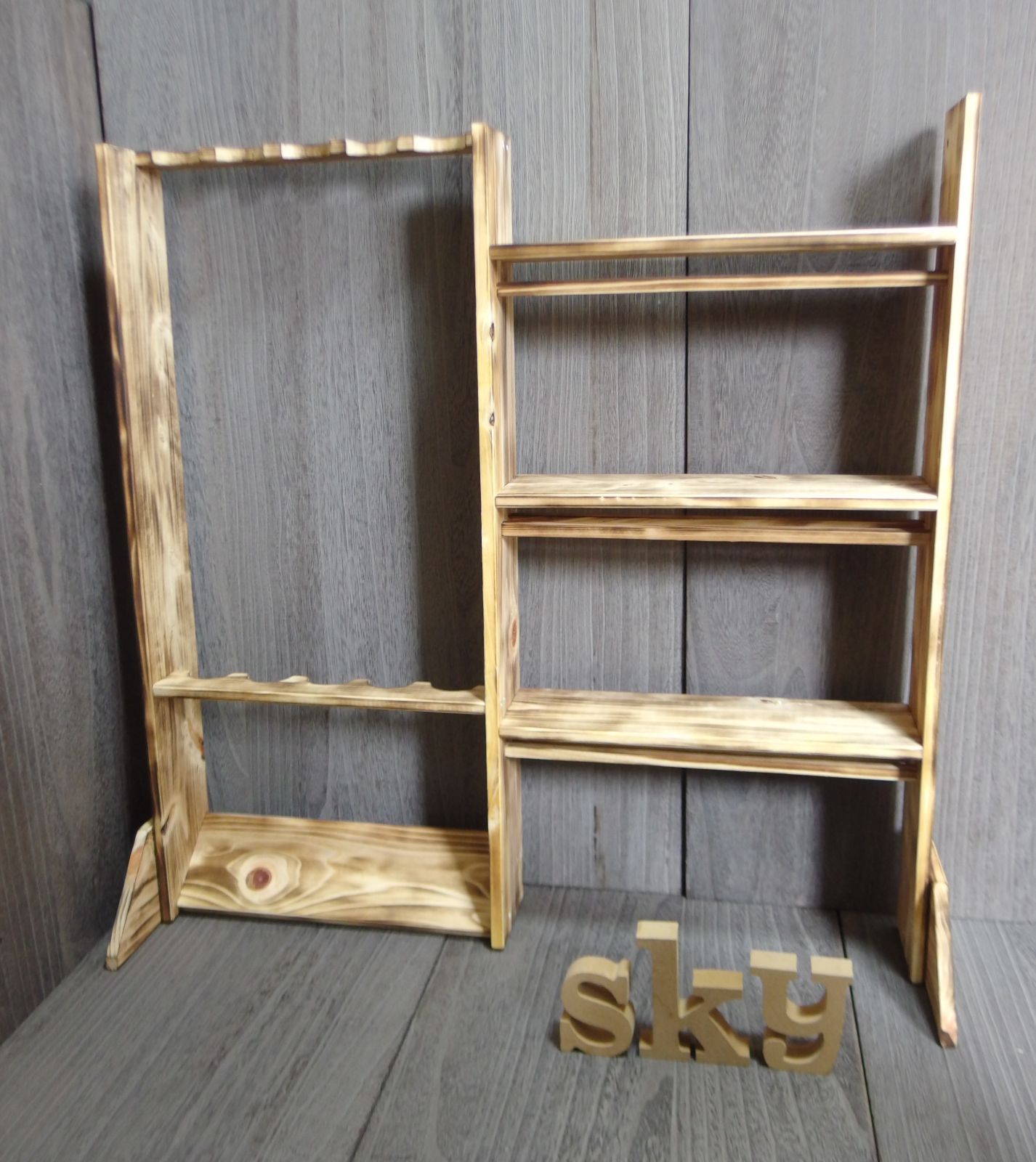 ロッドスタンド 8本 炙り加工 小物置き5段 国産ヒノキ製 完成品（組立