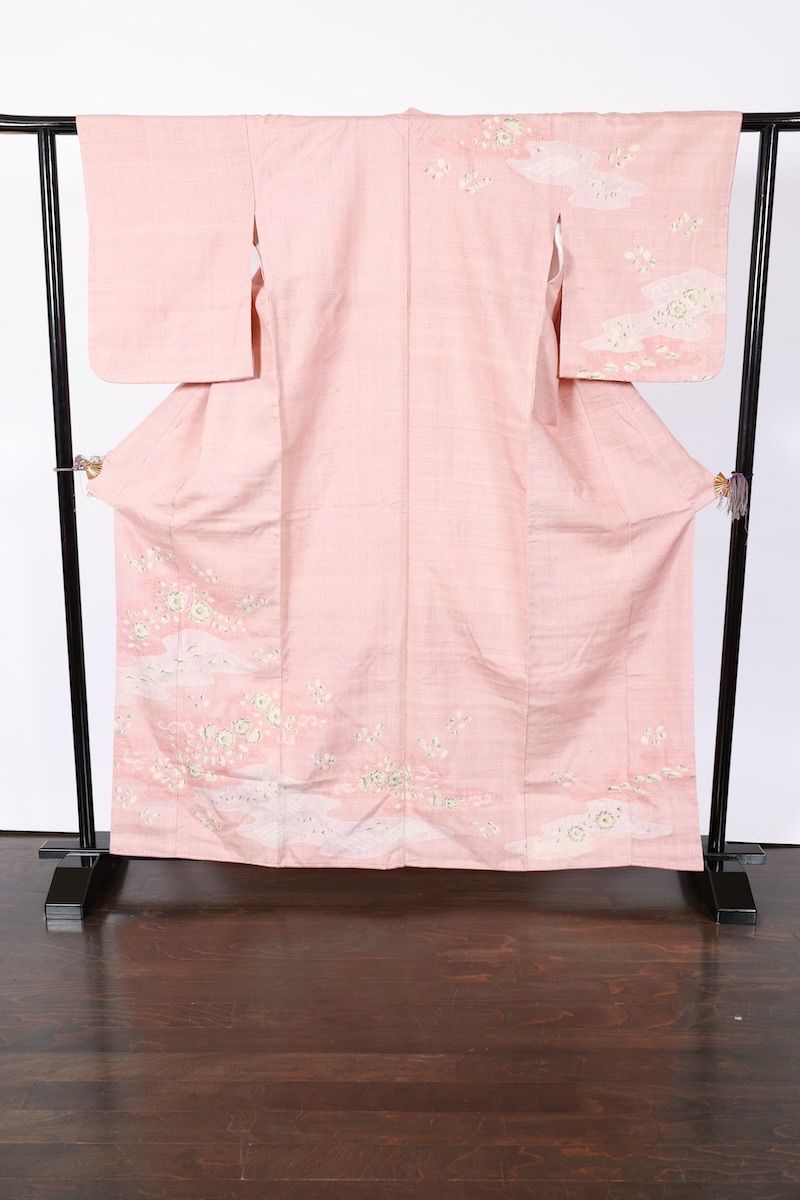 訪問着　新品未使用品　真綿紬　辻ヶ花　桜色濃淡　白　墨　桶絞り　B937 訪問着 新品未使用品 真綿紬 辻ヶ花 桜色濃淡 白 墨 桶絞り B937