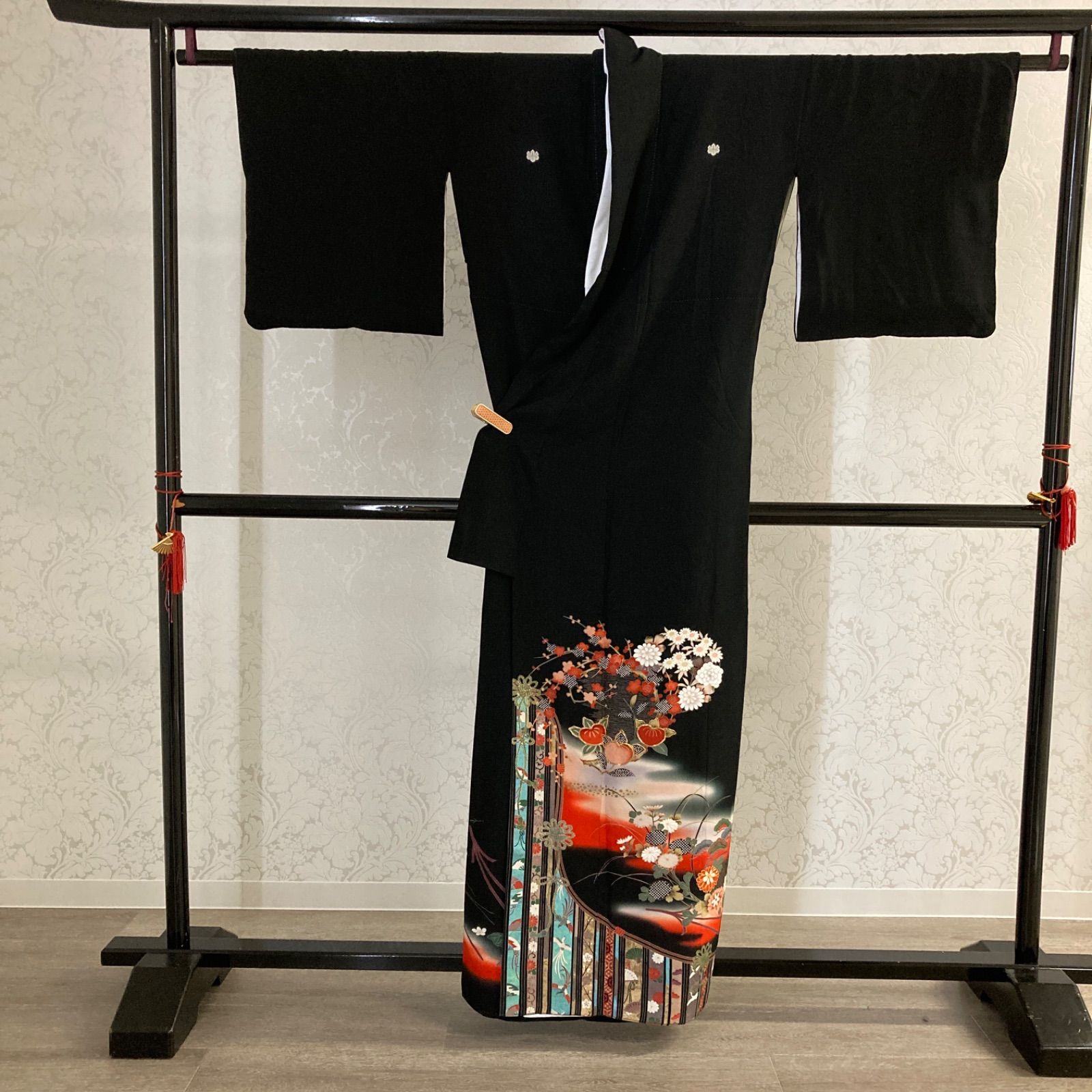 黒留袖 正絹 中古品 着物生地 リメイク用 HAA1356 3K147 - メルカリ