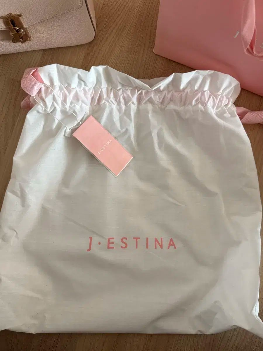 J.ESTINA
