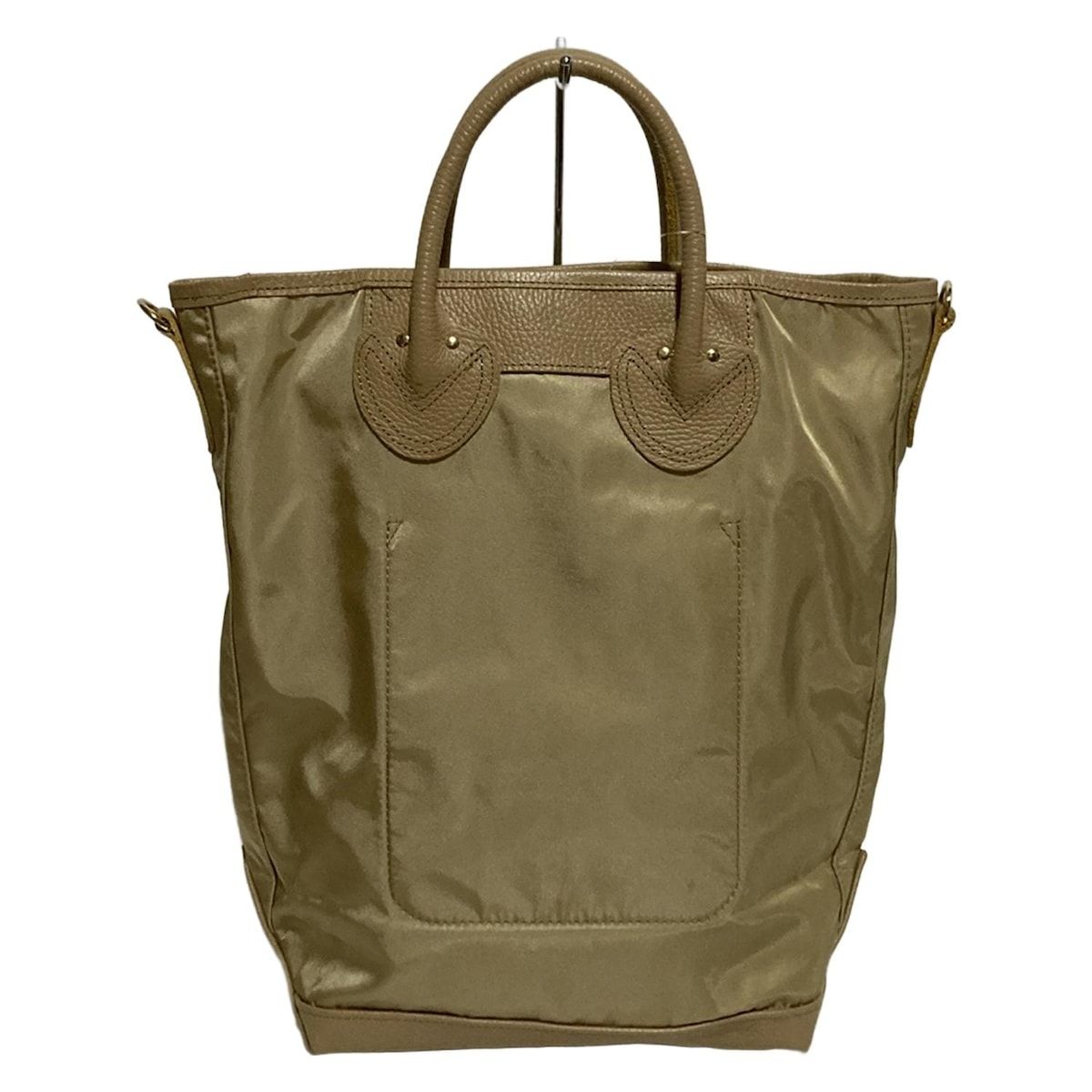 ベージュ レザー