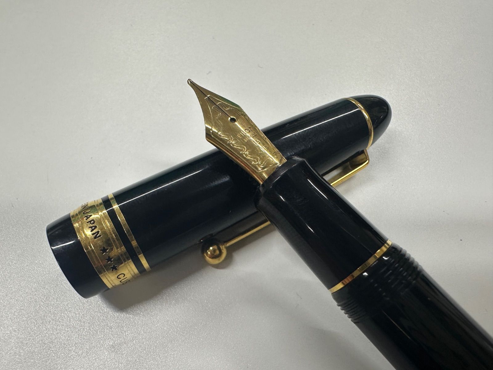 PAILOT 万年筆 カスタム743 ブラック ペン先刻印 14K 585 15 M