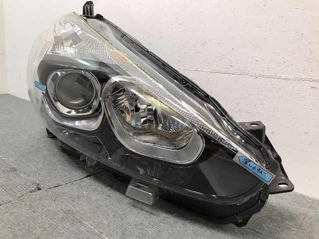 P170系 シエンタ 前期 右テールレンズ ハロゲンヘッドランプ用 KOITO