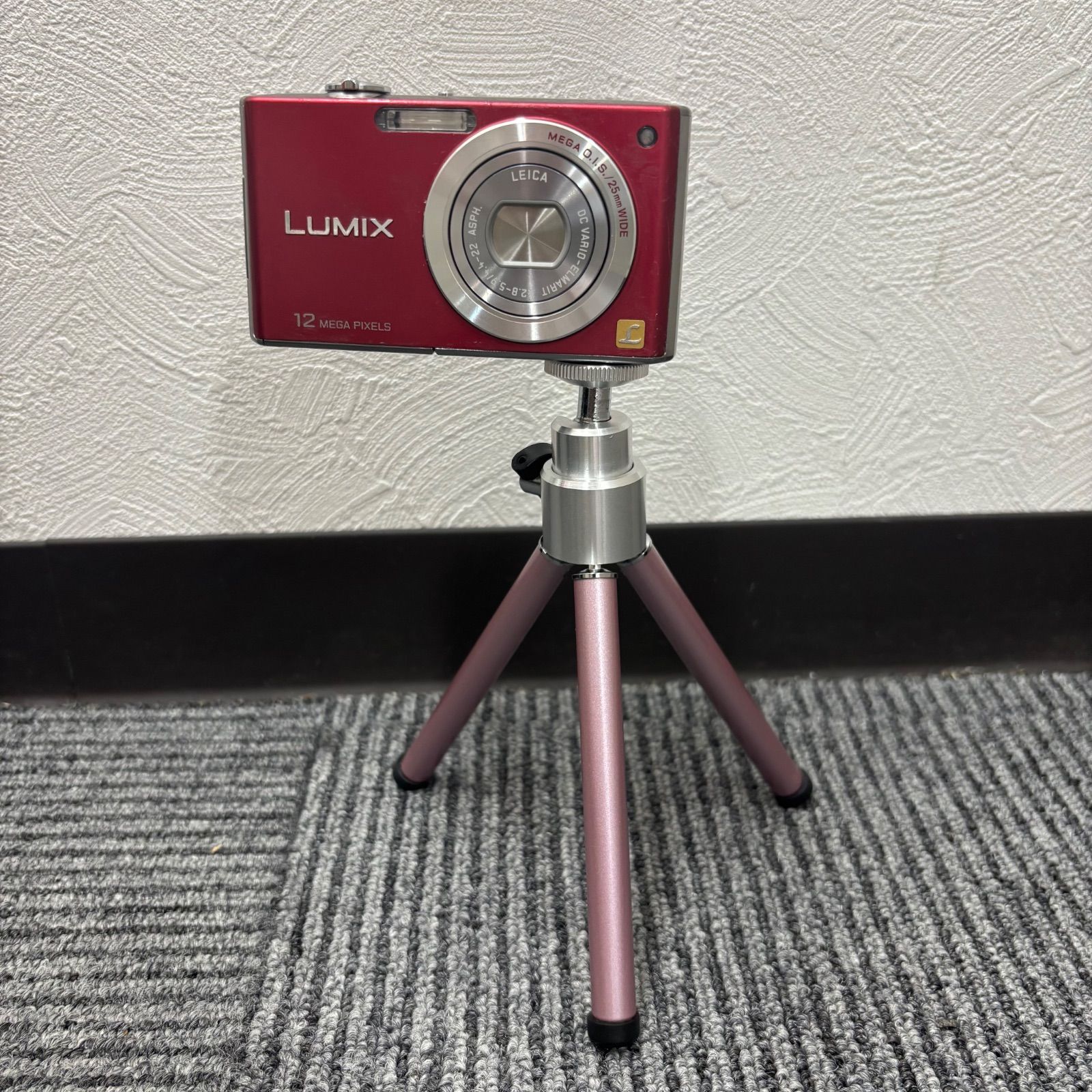 Panasonic fx40 ピンク ルミックス　ミニ三脚つき Amazon | パナソニック デジタルカメラ LUMIX (ルミックス) FX40