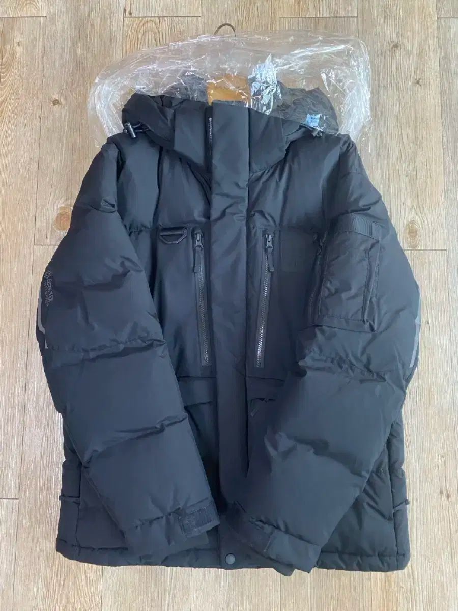 コーロンスポーツ ノンキルティング ヘビー ダウン GORE TEX