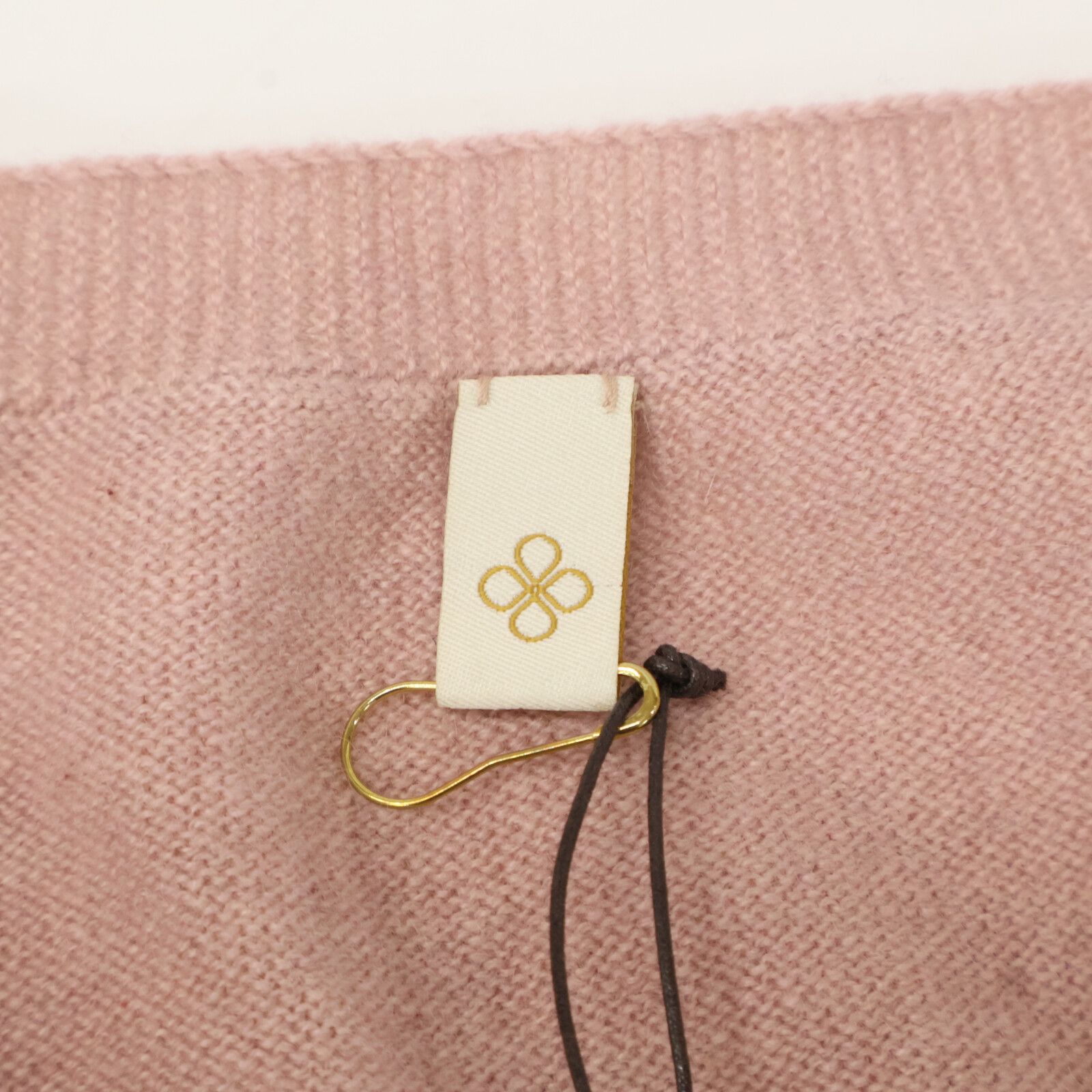  トウヨウボウシ 糸衣 KARIBA 09 IT-EF 0003 ﾛｰｽﾞ ｶｼﾐﾔ100 Vﾈｯｸｾｰﾀｰ 2 アンサンブル トップス