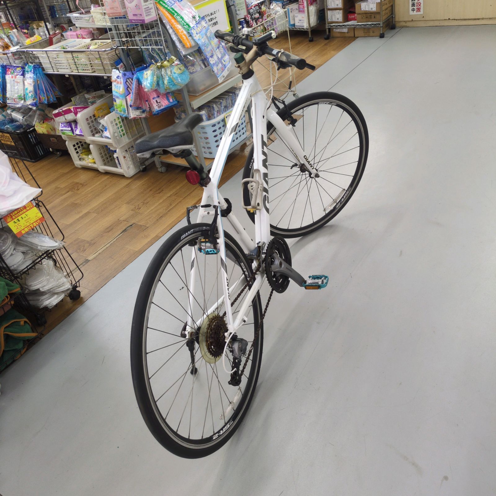 J520 ☆サビ使用感☆クロスバイク☆GIANT☆ESCAPE RX☆3✕9段