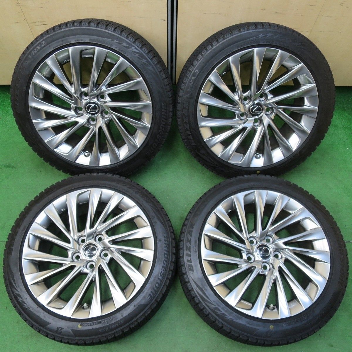 センサー付！バリ溝！8.5分☆レクサス ES バージョンL 純正 235/45R18