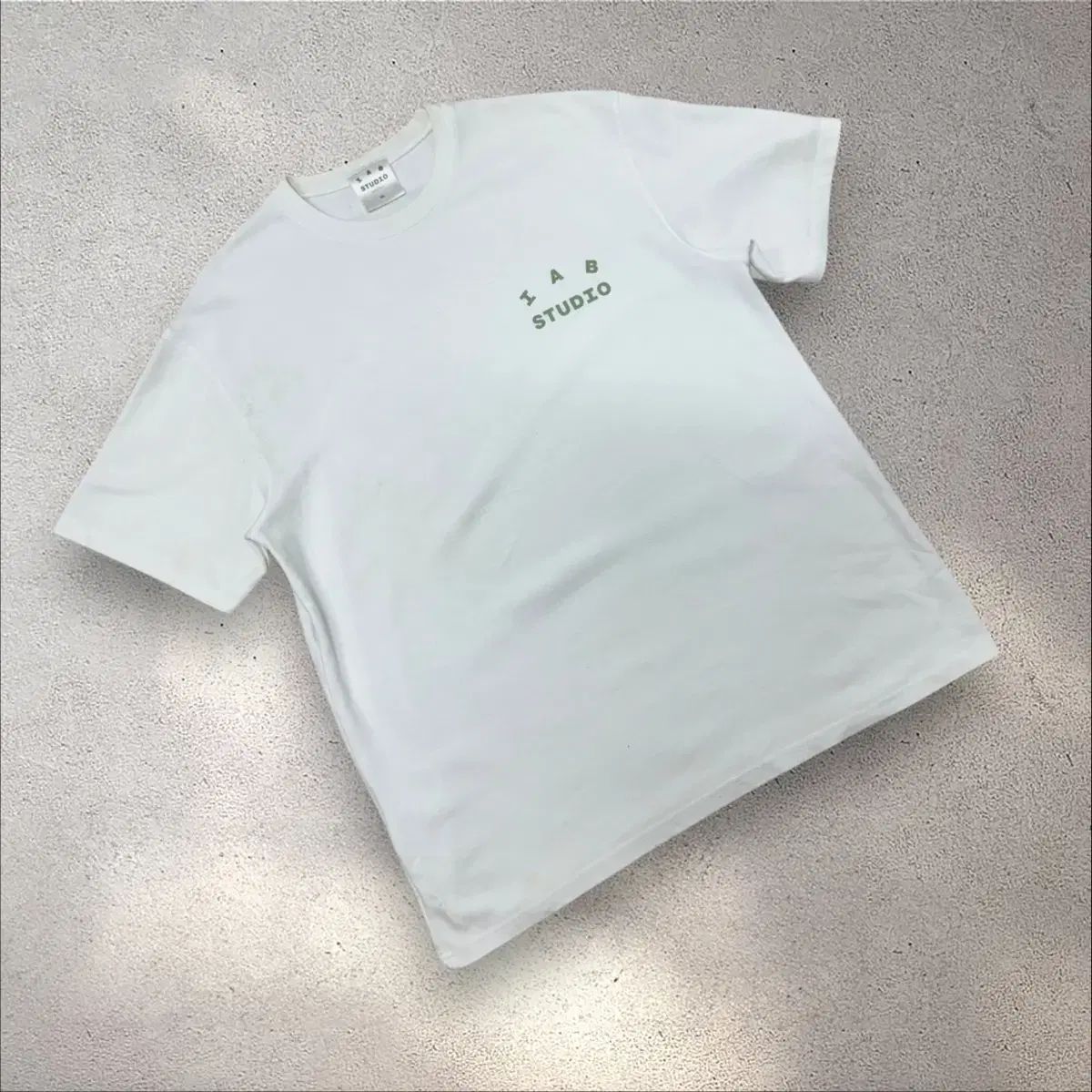 【雷市場（ポンジャン）商品韓国直送】 IAB Studio(アイエービースタジオ) 白 ライトグリーン 半袖 Tシャツ