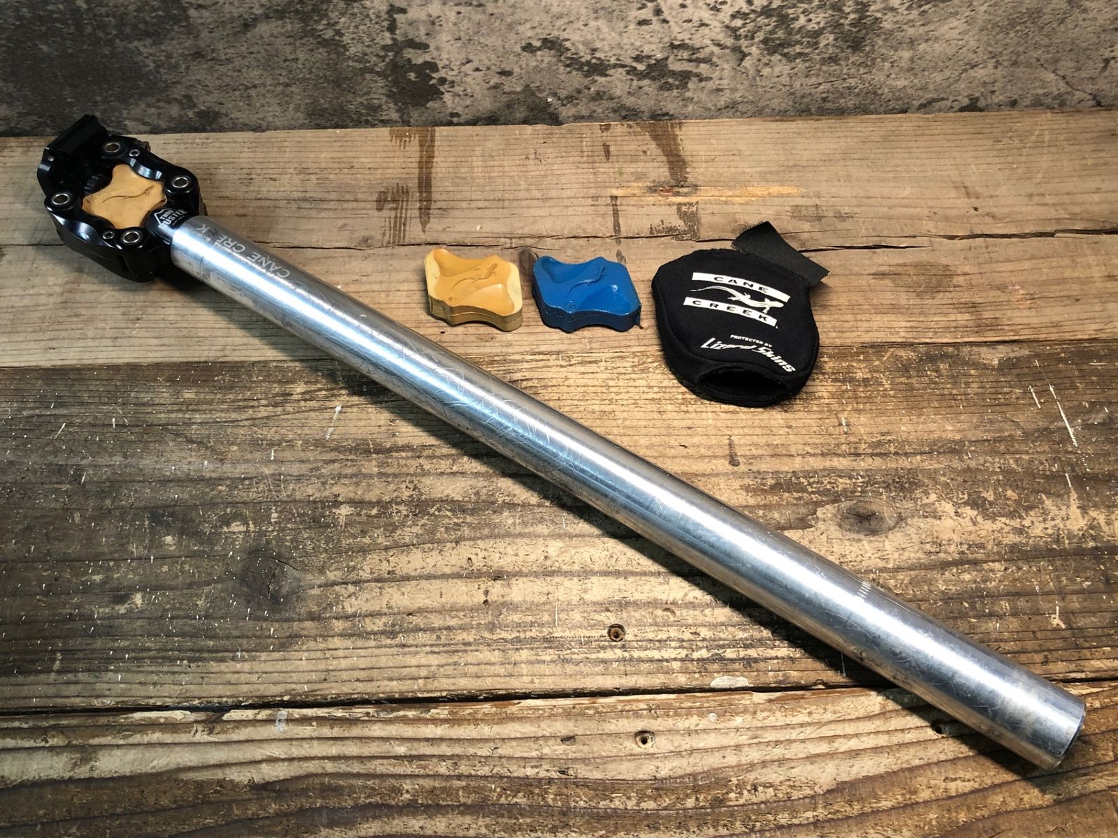 IJ745 ケーンクリーク CANECREEK THUD BUSTER サスペンション シートポスト Φ33.9 610mm