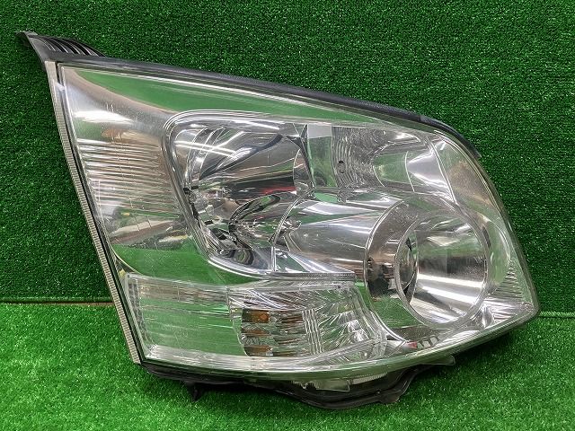 トヨタ ZRR70|75 ノア 前期 右ヘッドライト HID 28-201 N5 レベ付き バラスト付き 250422220