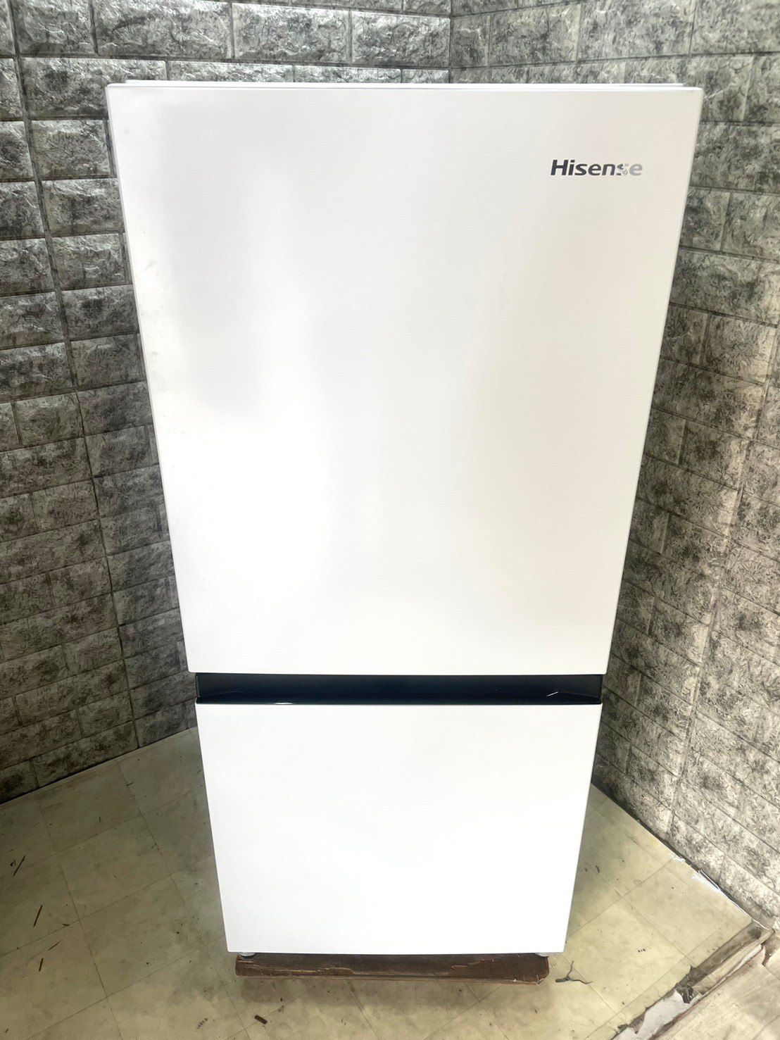 高年式‼︎大阪送料無料★3か月保障付き★冷蔵庫★2023年★ハイセンス★HR-D13E2W★R-651 高年式‼︎大阪送料無料☆3か月保障付き☆冷蔵庫☆2023年☆ハイセンス