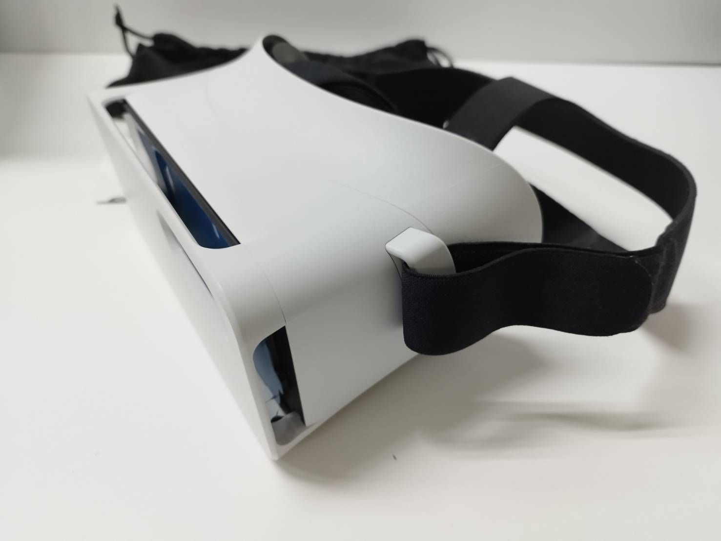 【未使用に近い】SONY XPERIA View VRヘッドセット 未使用に近い】SONY XPERIA View ヘッドセット XQZ-VG01 - メルカリ