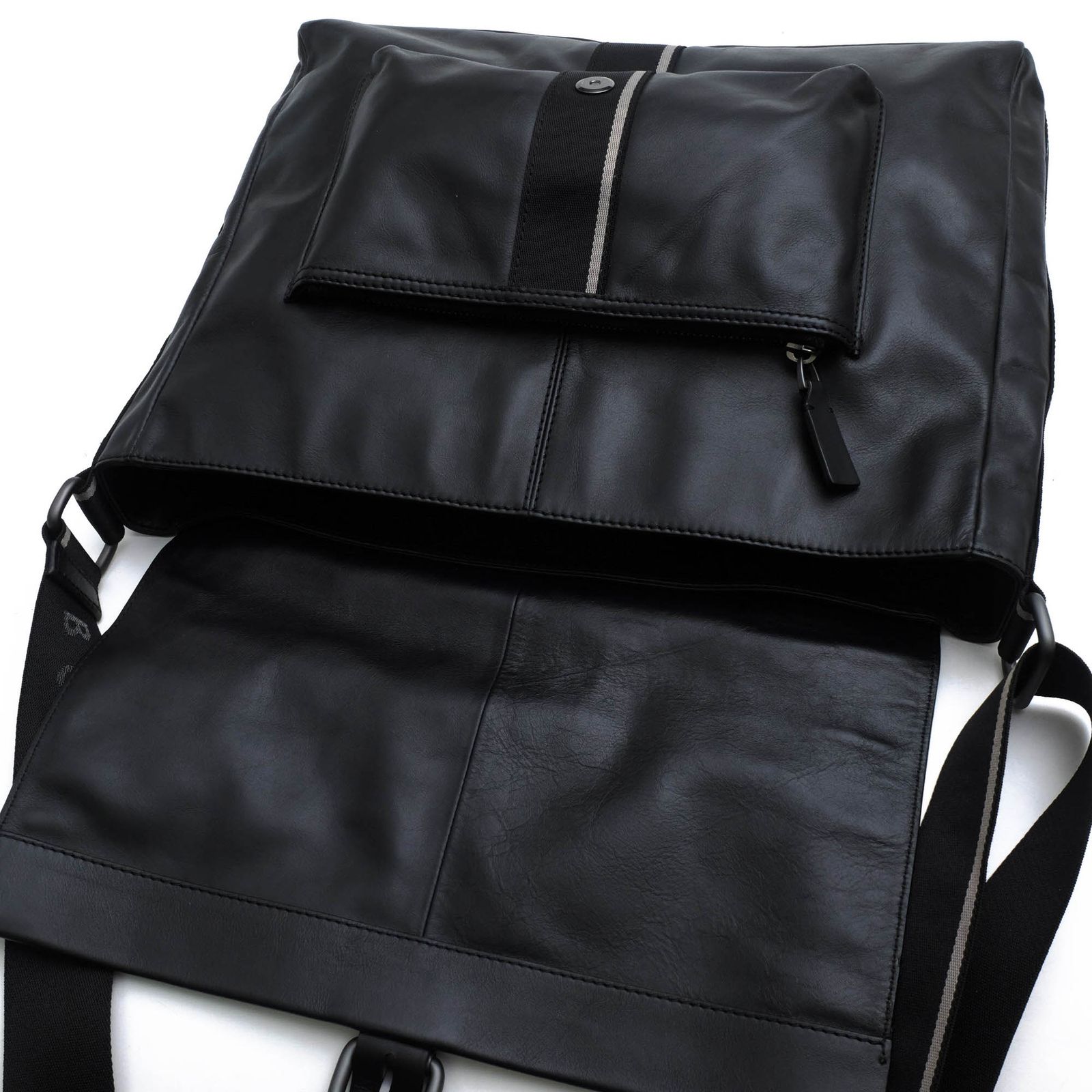 HUGO BOSS メンズ メッセンジャーバッグ レザー ブラウン used ヒューゴボス／HUGO BOSS バッグ ショルダーバッグ 鞄 メンズ 男性