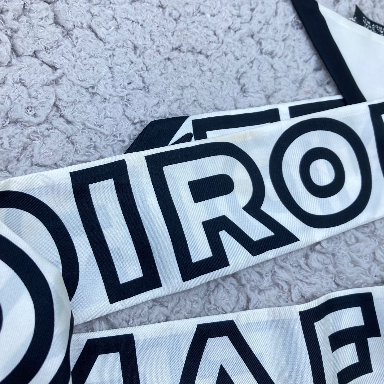 新品タグ付き イッセイミヤケ ミー ダルマ 2020年 限定品 スカーフ