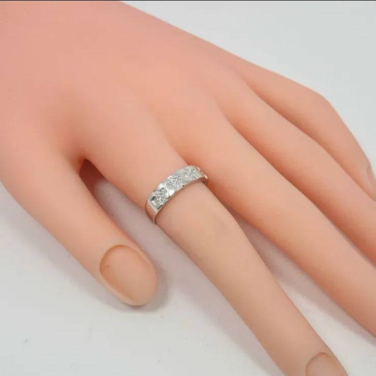 クロス ホワイトゴールド