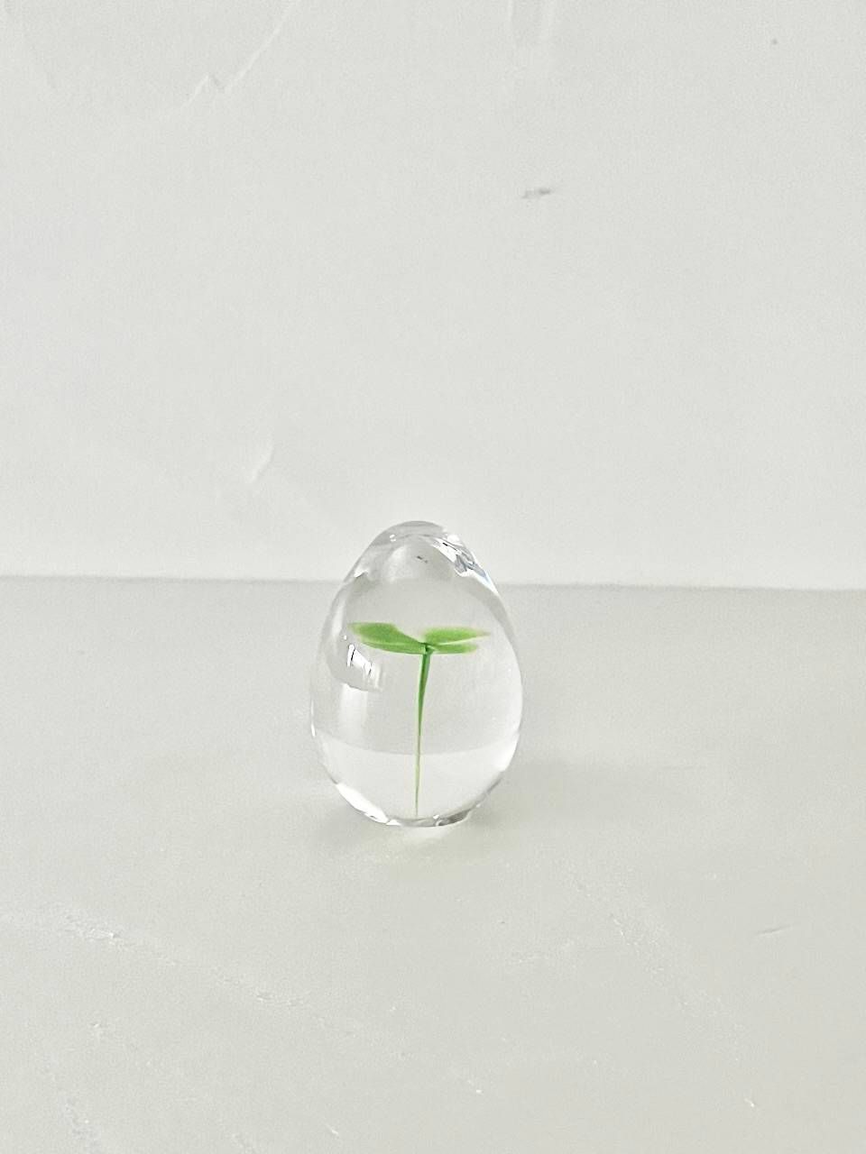 【美品】iino naho　ペーパーウェイト 　四葉のクローバー　小