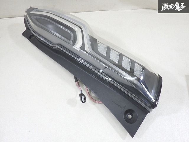 【LED点灯OK！】 ホンダ 純正 JF3 JF4 N-BOX カスタム LED テール テールランプ テールライト 片側のみ ICHIKOH D186 棚12-1