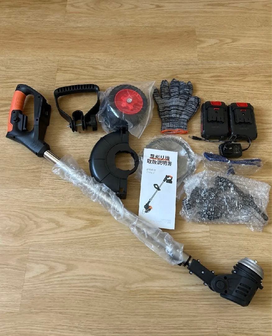 草刈り機 充電式 21V 4000mAhのバッテリー総容量 強力電動草刈り機 1880W 低騒音 補助ホイール 伸縮可 角度調整可 多替刃付き