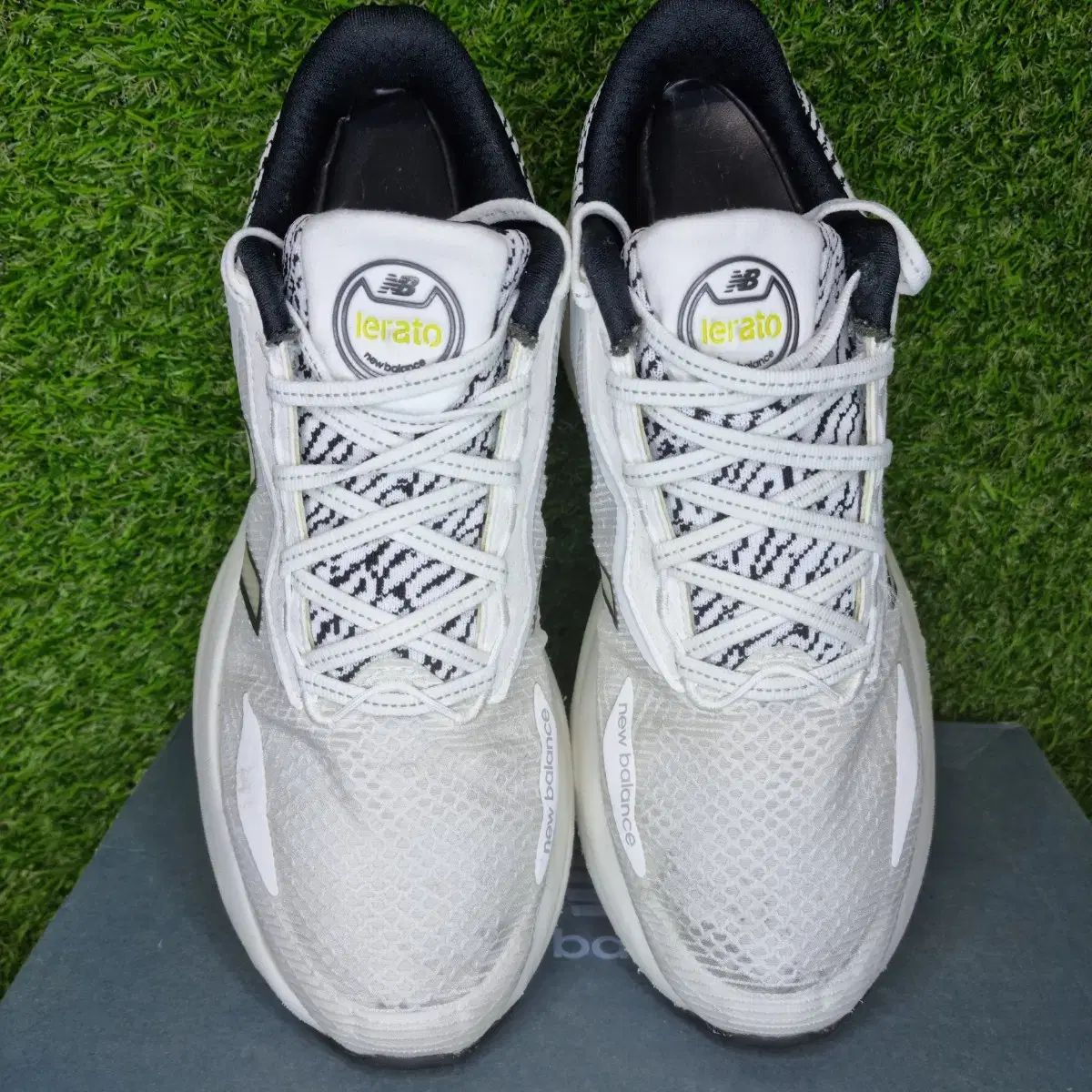 ニューバランス ランニングシューズ 白 ブラック パータン 270 OLIVEOS_COM_TR