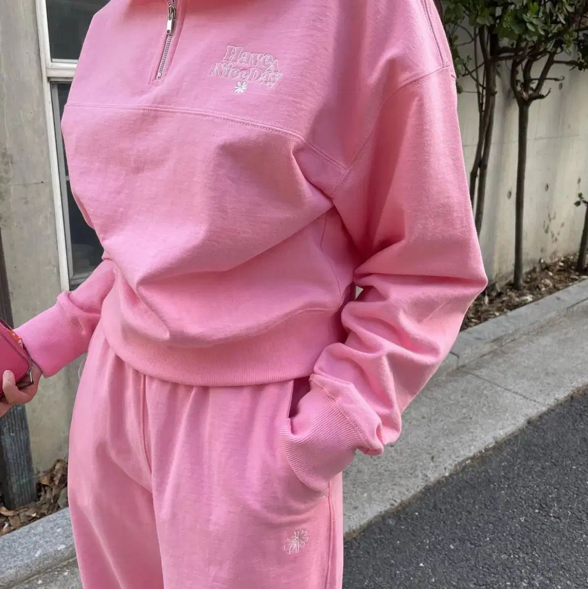 卍