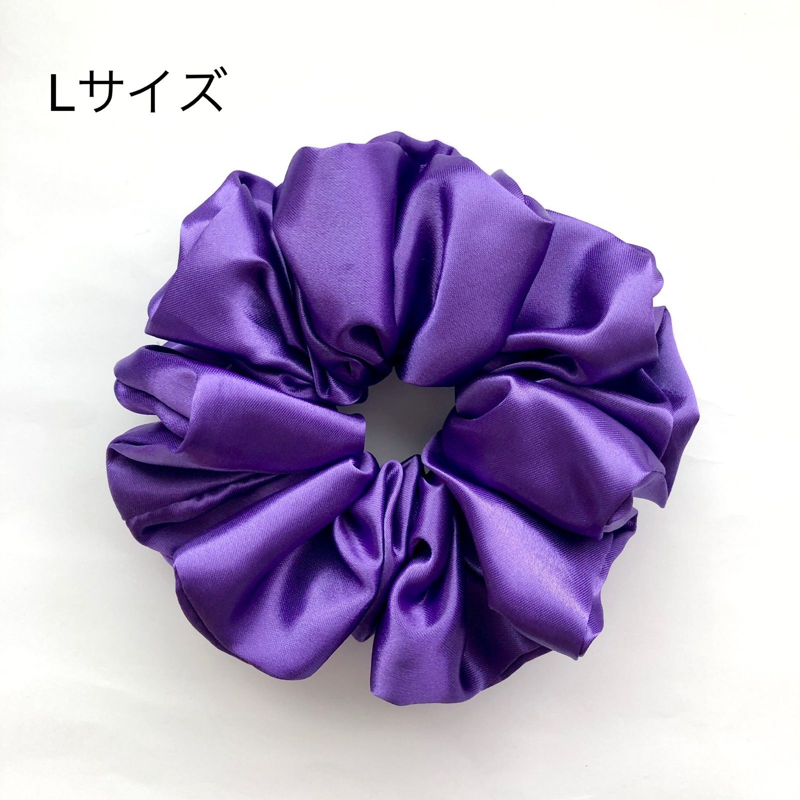 シュシュ ハンドメイド  1492  （きれいな紫色、和の生地） シュシュ ハンドメイド 1492 （きれいな紫色、和の生地）