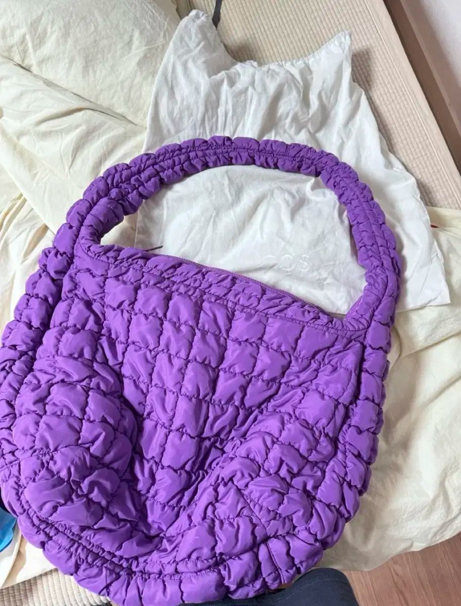 COS コス Quilted バッグ オーバーサイズ COS ジェニー クロスバッグ キルティング クラウドバッグ ポップコーン バッグ