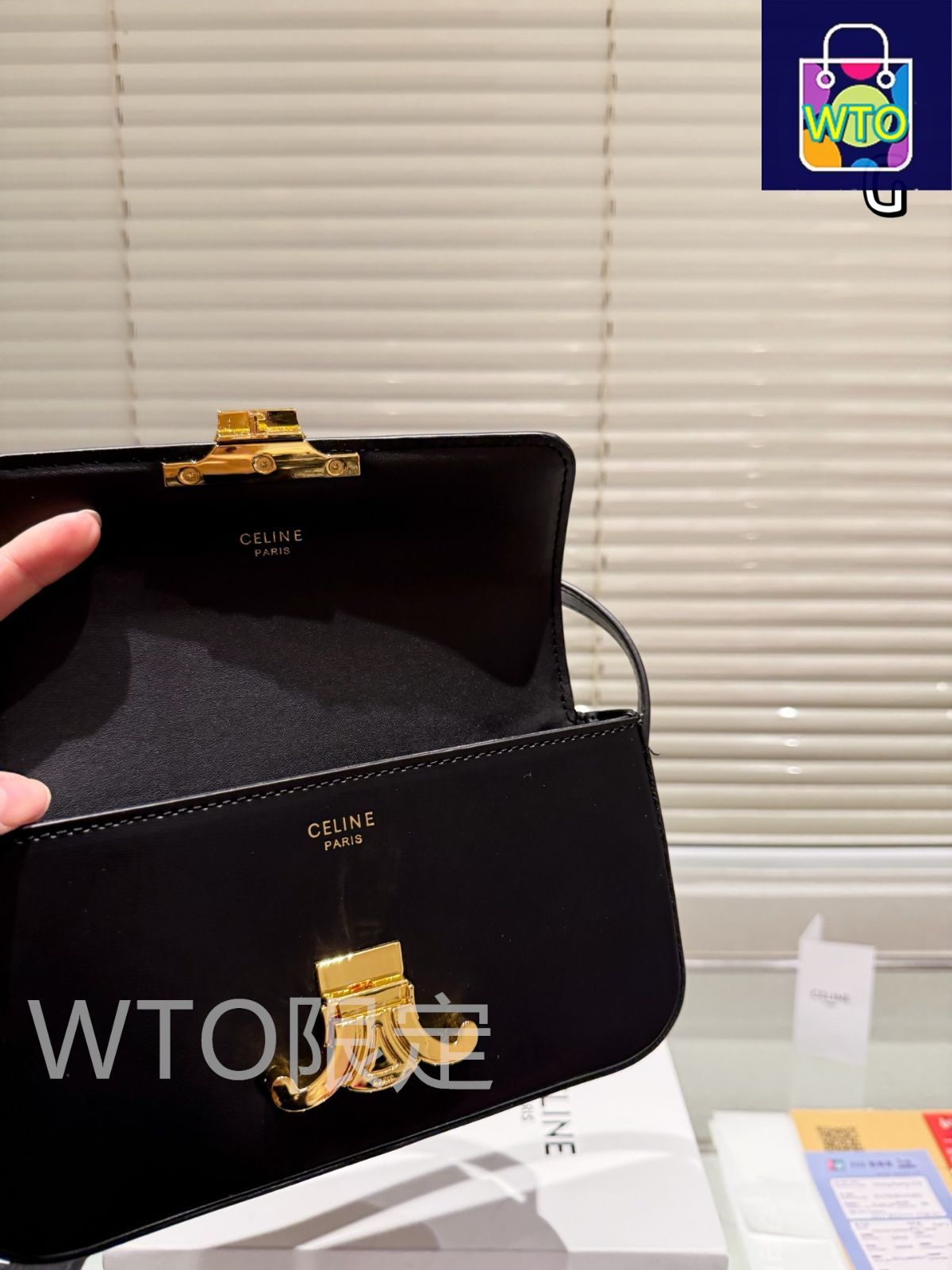 【送料 関税込】CELINE トリオンフ フープ CELINE トリオンフ ボールドフープ / ゴールドフィニッシュブラス