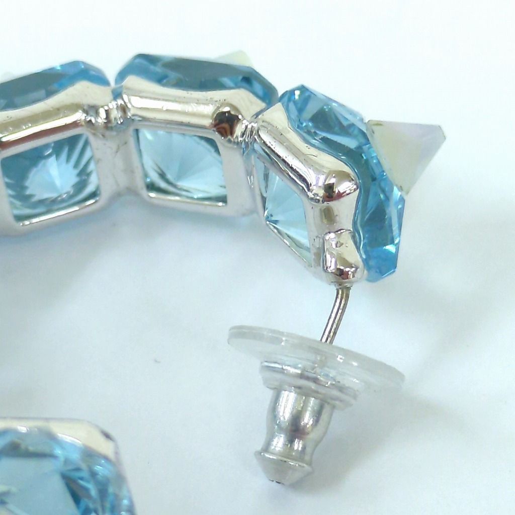 Swarovski コレクション Ortyx ピアス Chroma スタッド