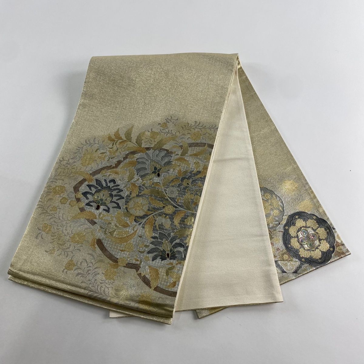 袋帯 秀品 花唐草 葉柄 金銀彩 螺鈿 金色 お太鼓柄 正絹 【中古