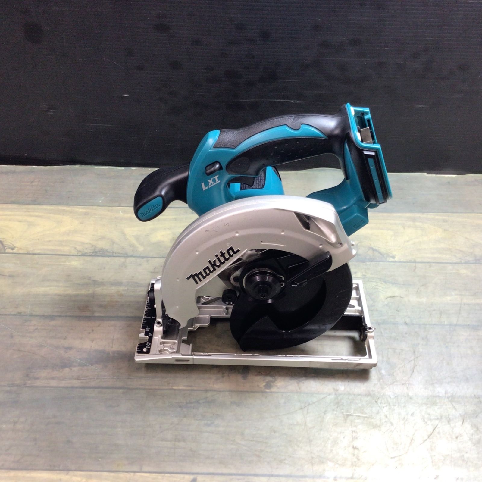 makita マキタ 18Vコードレス丸ノコ XSS02 【東大和店】 - メルカリ