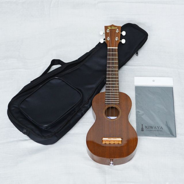  Famous FS-70 フェイマス ウクレレ 生産モデル ソプラノサイズ ソフトケース 楽器クロス付属 KIWAYA ＆ NIIMI 別注ウクレレ ウクレレケース ウクレレ