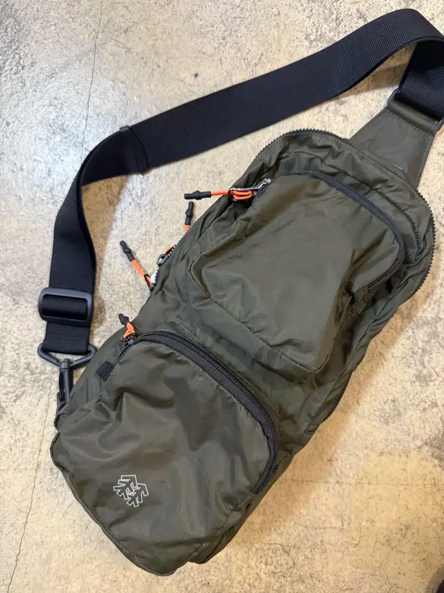 Kolon Sport コーロンスポーツ スリングバック