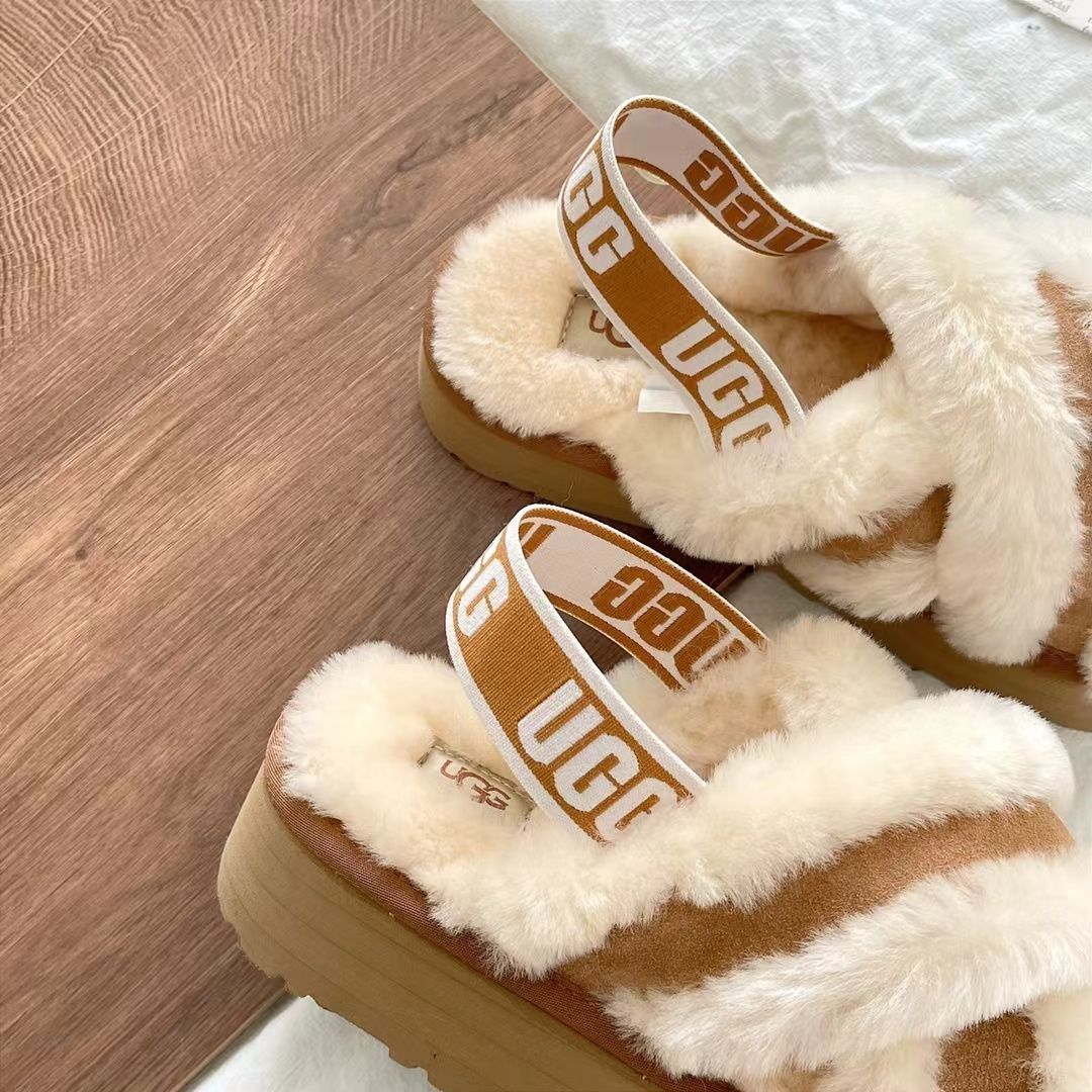 クリアランス！送料無料！ UGG アグ サンダル レディース FLUFF YEAH SLIDE フラッフ イヤー スライド 厚底ソールムートンサンダル  - メルカリ