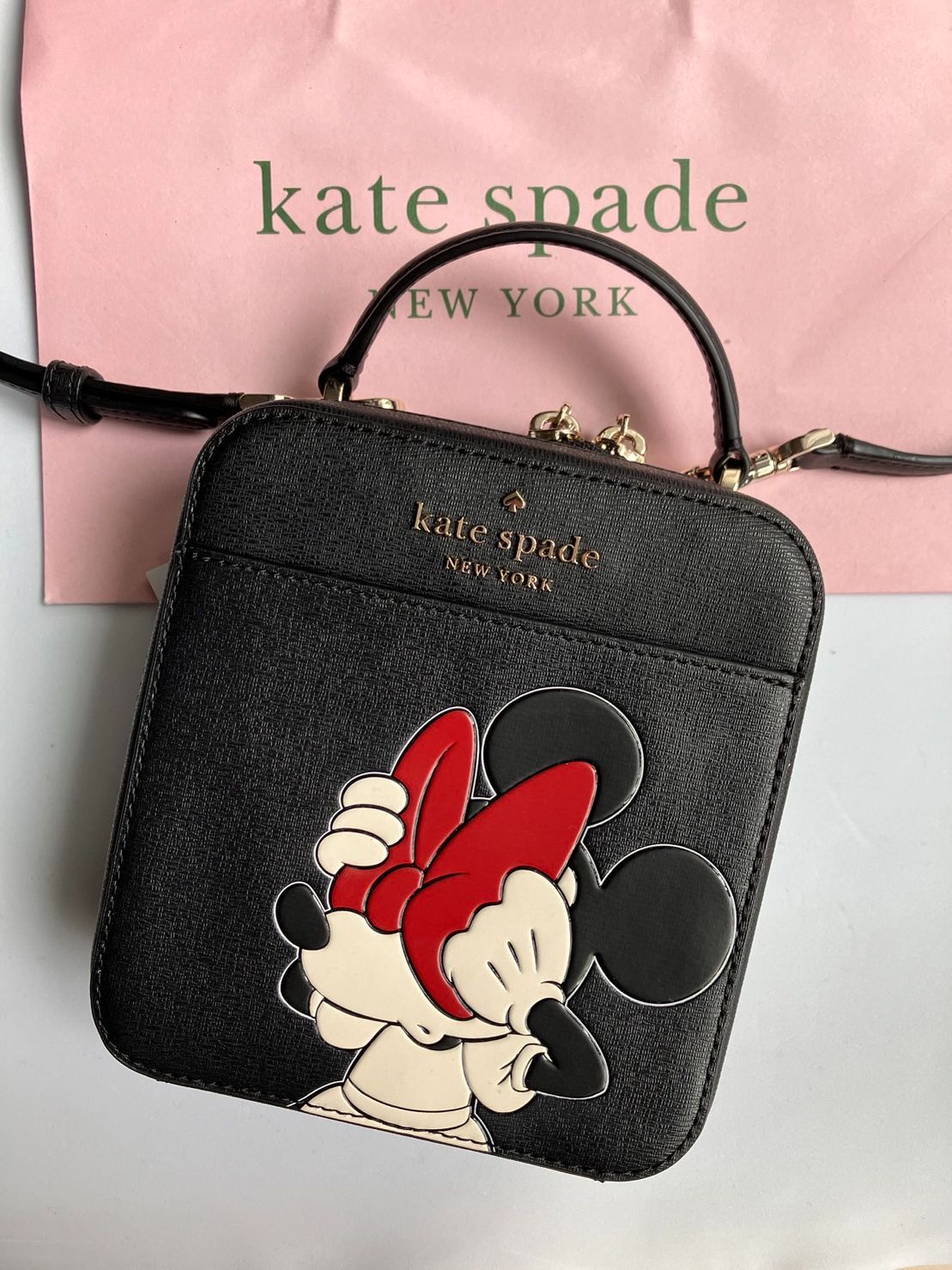 【kate spade】ディズニーコラボ ミニーマウス ミニカメラバッグ kate spade】ディズニーコラボ ミニーマウス ミニカメラバッグ