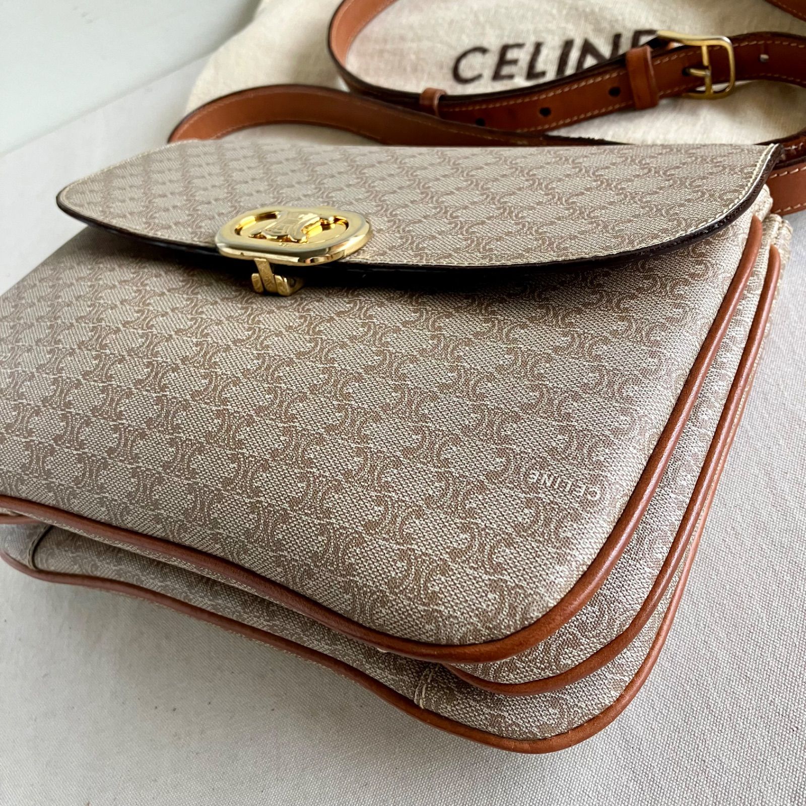 Celine セリーヌ ショルダーバッグ マカダム柄 トリオンフ ゴールド