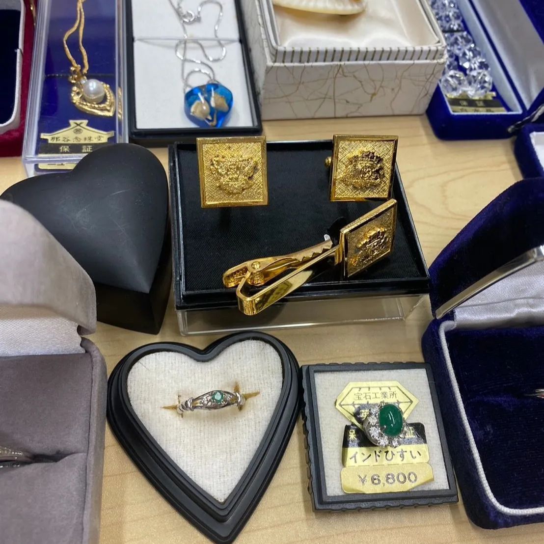 生前整理、遺品整理、のジュエリーセット。 生前整理、遺品整理、のジュエリーセット。