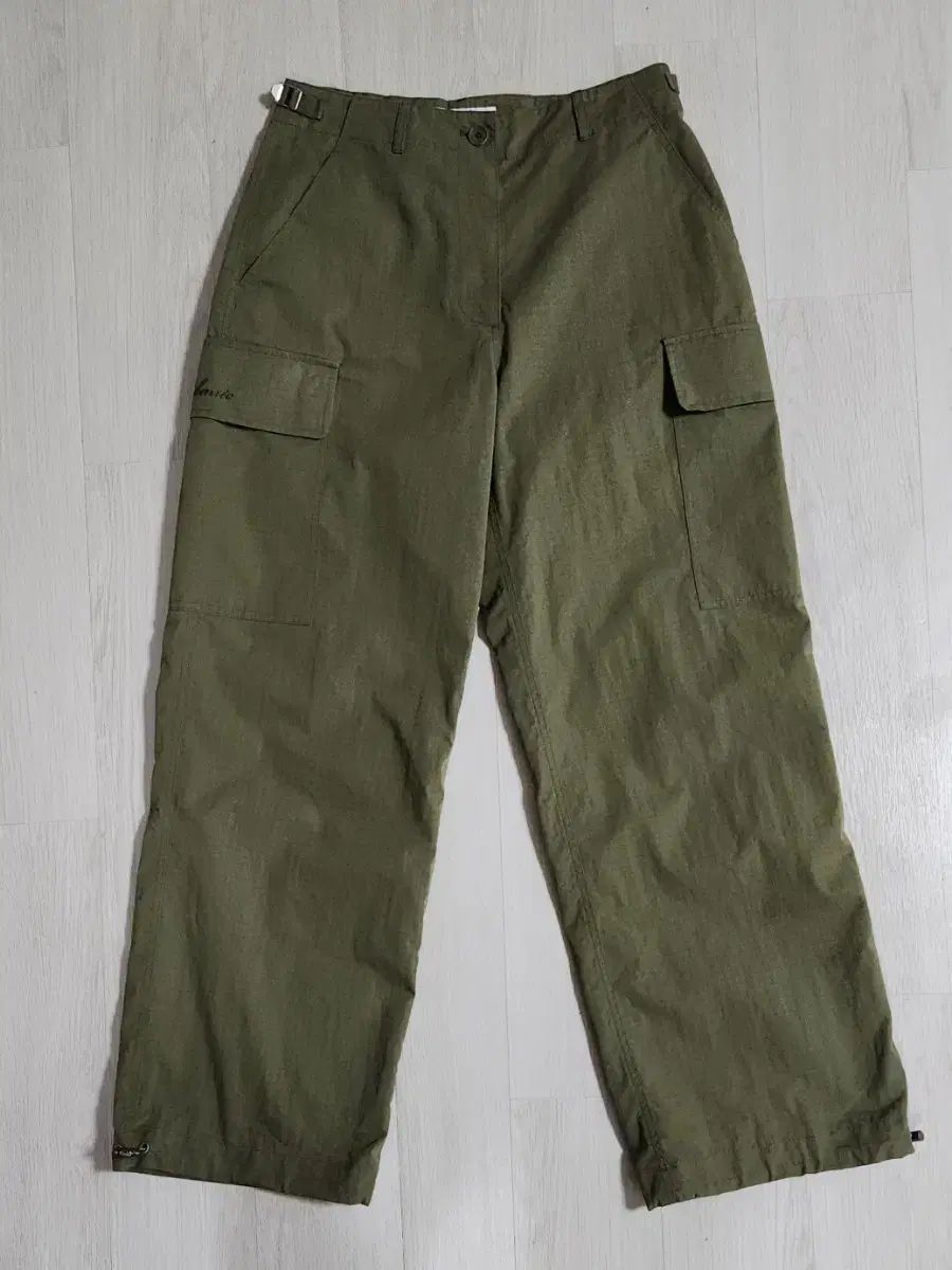 Urbanic 30 urbanic リップストップ カーゴ パンツ