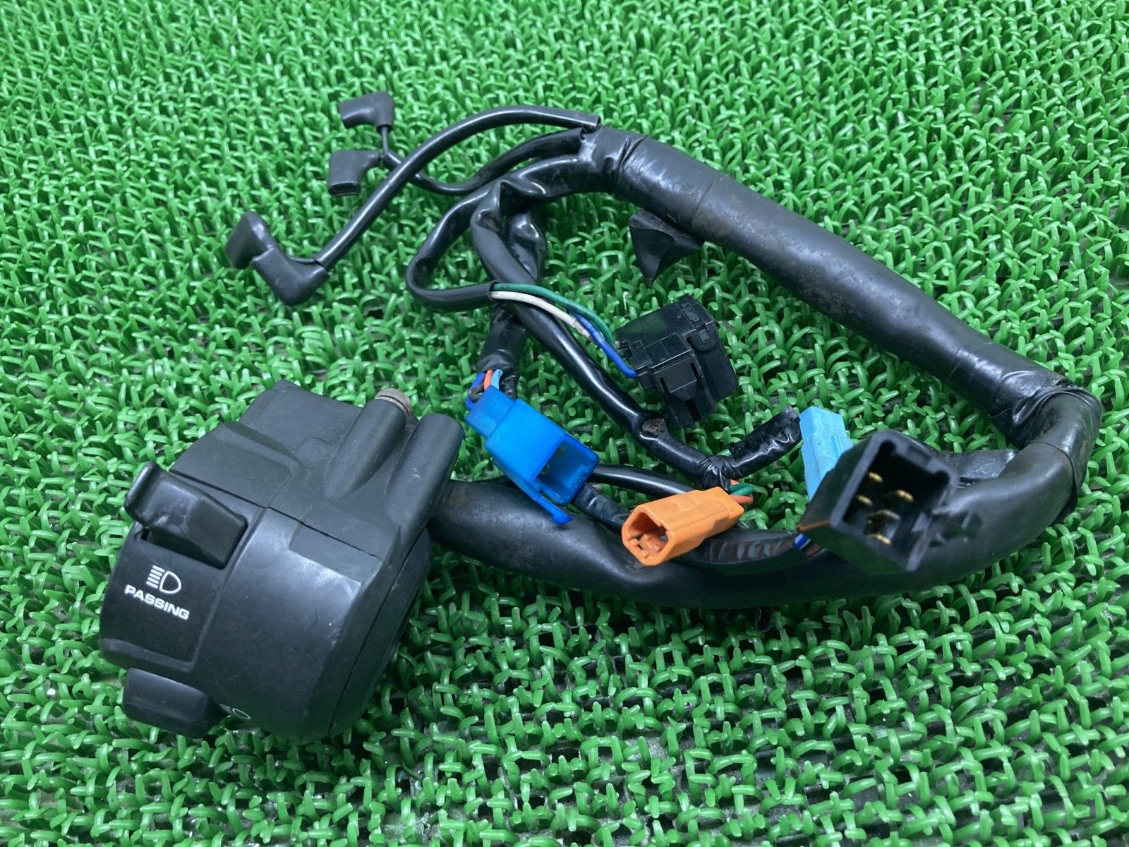 ホーネット250 ハンドルスイッチ 左 HM-32QB-T ホンダ 純正 MC31 