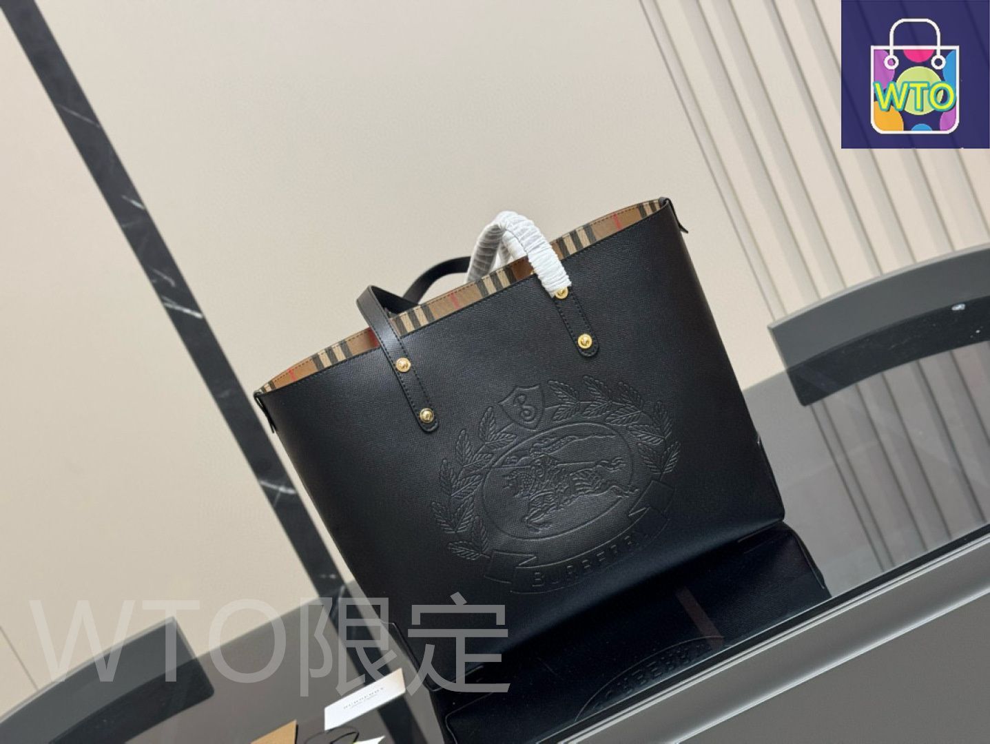 Burberry 8108580C1791 関税送料込 関税負担なしBurberry バーバリー ロゴプリント ナイロン トート
