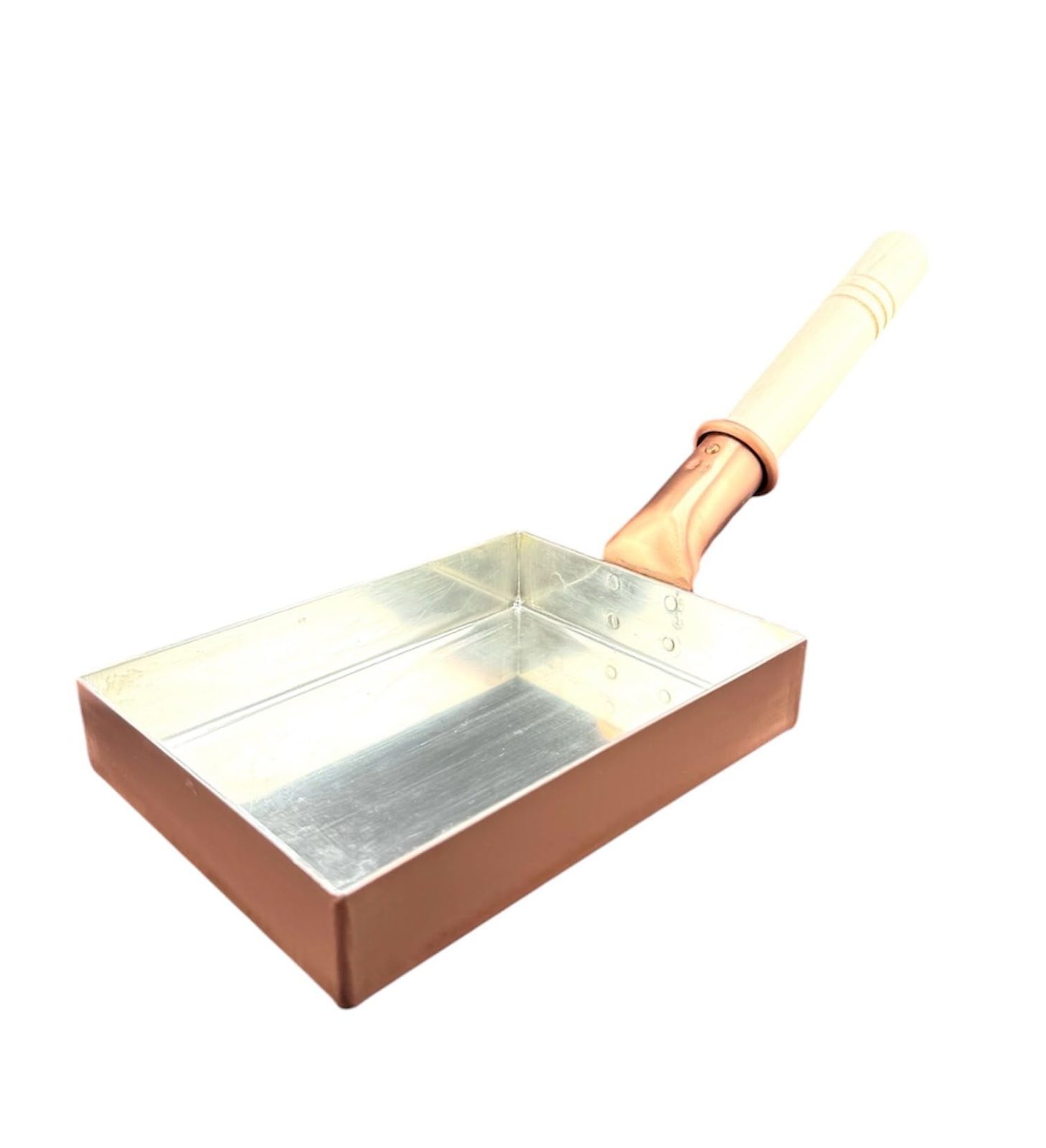 新着商品 熱伝導率の良さでふわふわ玉子焼きのできあがり 13cm×18cm 長方型 玉子焼き鍋 中村銅器製作所