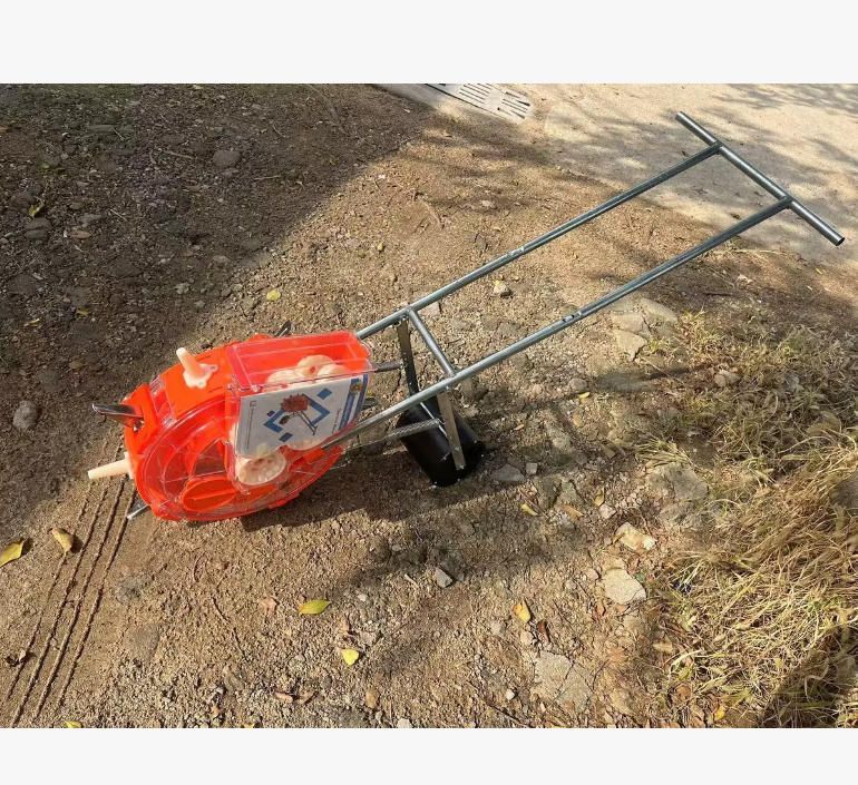 多機能トウモロコシ 大豆 落花生 綿花播種機 手押し播種機 ローラー播種機 播種機