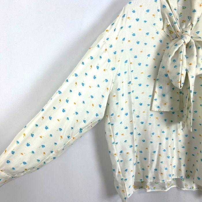 ブラミンク BLAMINK ボウタイブラウス 小花刺繍 シルク混 上品 オフ 